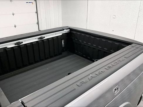 Used 2025 RAM 1500 Limited AWD/4WD image 35