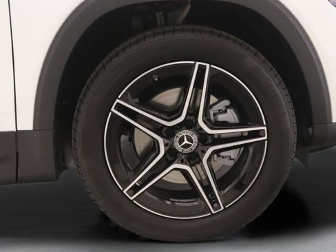 New 2026 Mercedes-Benz GLB 250 image 9
