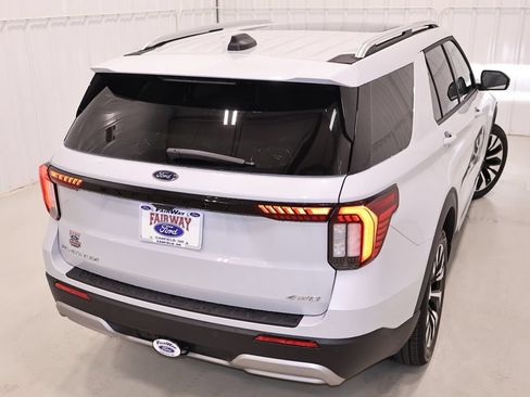 New 2026 Ford Explorer Platinum w/ LUX Leather Package AWD/4WD image 46