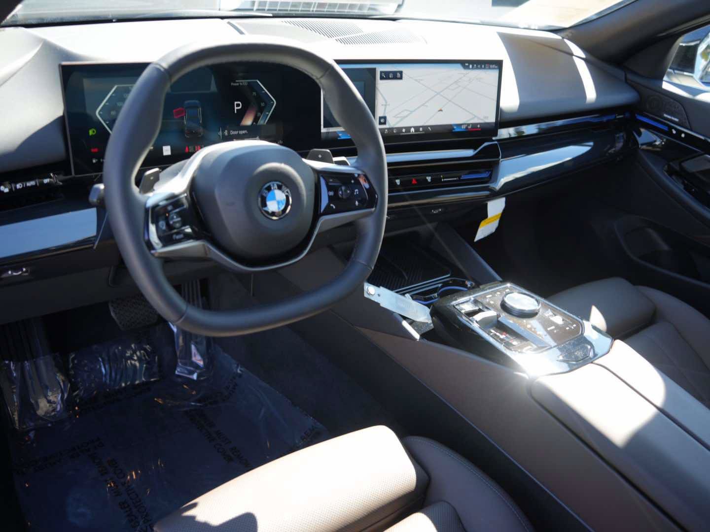 Used 2026 BMW 530i w/ Convenience Package RWD image 10
