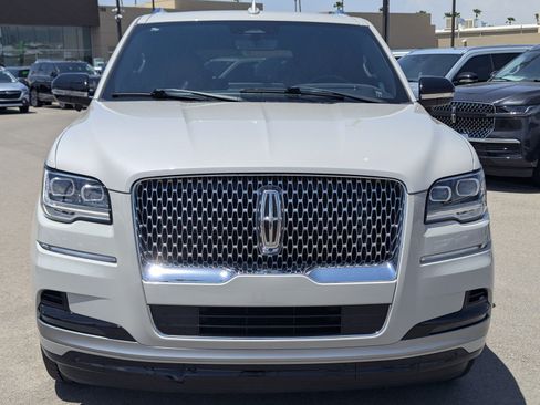 Certified 2024 Lincoln Navigator L Reserve AWD/4WD image 6