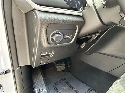 Certified 2024 Jeep Grand Cherokee Altitude AWD/4WD image 19
