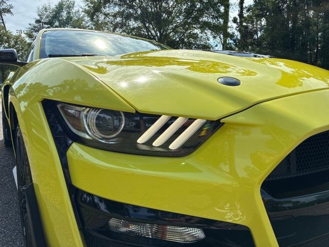 Used 2021 Ford Mustang Shelby GT500 w/ Technology Package RWD image 9