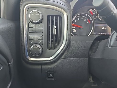 Used 2020 Chevrolet Silverado 1500 LT Trail Boss w/ Convenience Package image 18