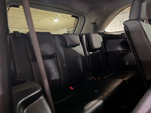 Used 2016 Toyota Highlander XLE AWD/4WD image 12