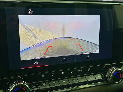 Used 2023 GMC Canyon Elevation w/ Elevation Premium Package image 23