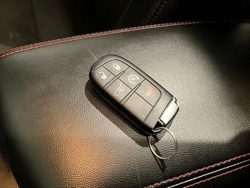 Used 2025 Dodge Durango GT AWD/4WD image 35