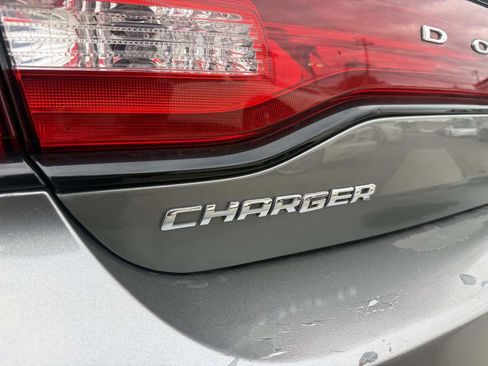 Used 2012 Dodge Charger SE RWD image 22