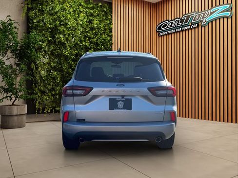 Used 2023 Ford Escape ST-Line AWD/4WD image 5