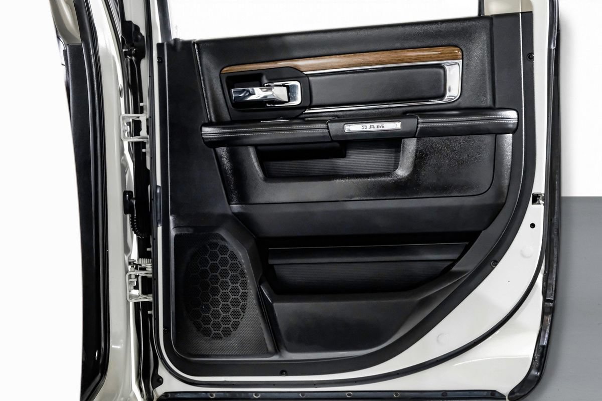 Used 2018 RAM 2500 Laramie w/ Sport Appearance Group AWD/4WD image 37