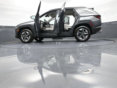 Certified 2025 Hyundai Tucson SEL AWD/4WD image 49