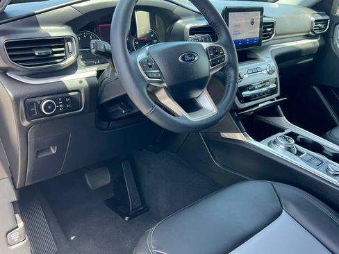 Certified 2023 Ford Explorer XLT w/ Equipment Group 202A AWD/4WD image 19