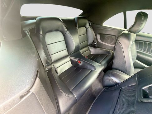 Used 2017 Ford Mustang GT Premium w/ Equipment Group 401A RWD image 28
