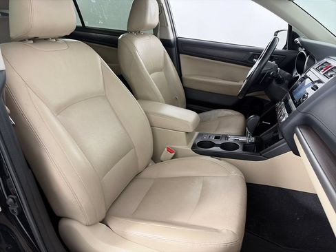 Used 2017 Subaru Legacy 2.5i Limited AWD/4WD image 31
