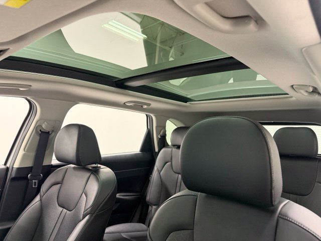 Used 2023 Kia Sorento S w/ Panoramic Sunroof Package AWD/4WD image 18