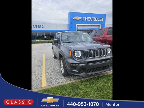 Used 2023 Jeep Renegade Latitude AWD/4WD image 1