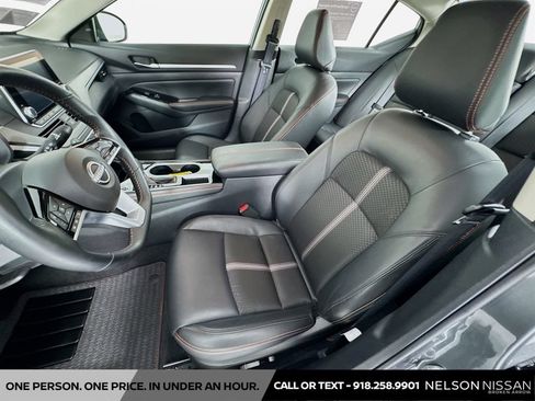 Certified 2025 Nissan Altima 2.5 SR FWD image 19
