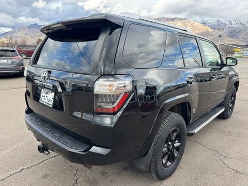 Used 2016 Toyota 4Runner SR5 image 6