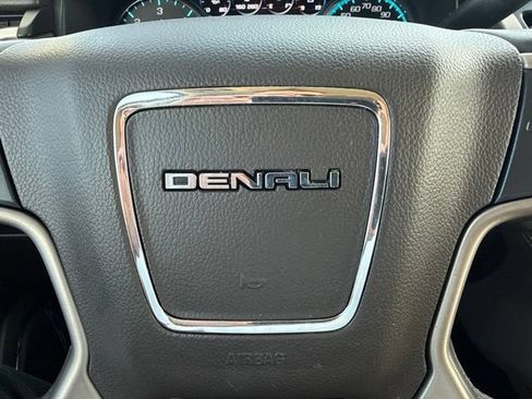 Used 2020 GMC Yukon Denali w/ Denali Ultimate Package AWD/4WD image 25