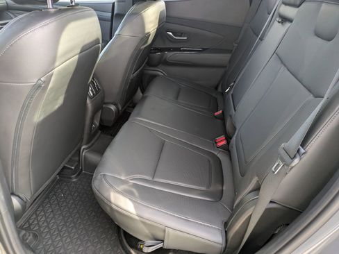 Used 2025 Hyundai Santa Cruz SEL image 17