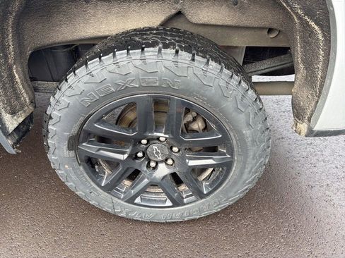 Used 2022 Chevrolet Silverado 1500 LT Trail Boss w/ Convenience Package II AWD/4WD image 20
