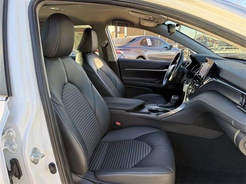 Used 2024 Toyota Camry SE image 26