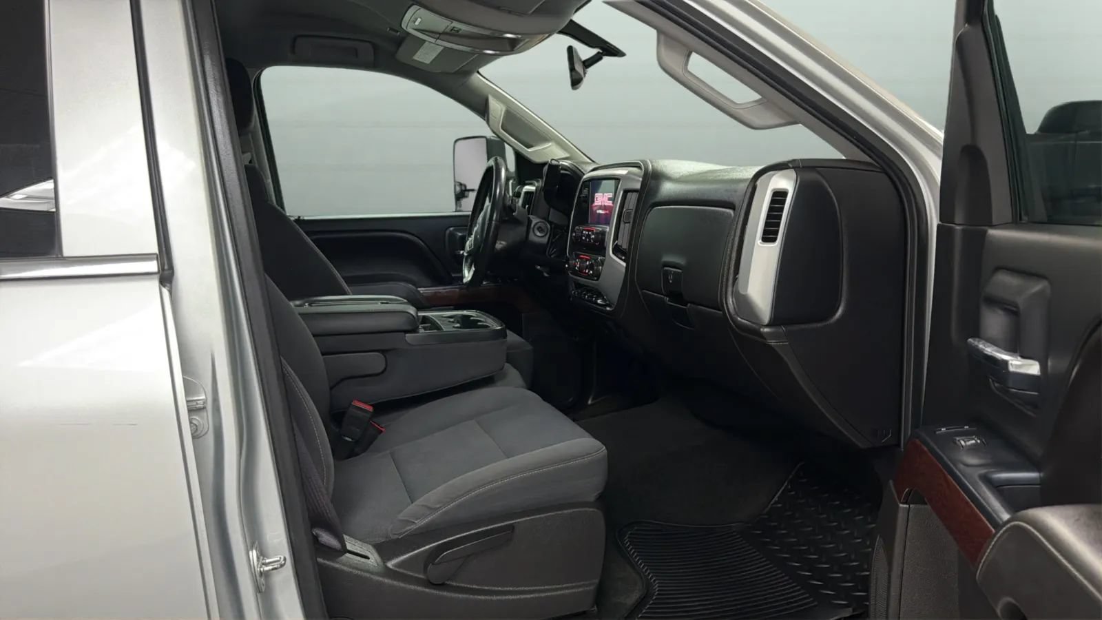 Used 2016 GMC Sierra 2500 SLE w/ SLE Preferred Package AWD/4WD image 21