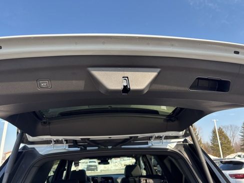 New 2026 Chevrolet Tahoe Premier w/ Sun And Tow Package AWD/4WD image 14