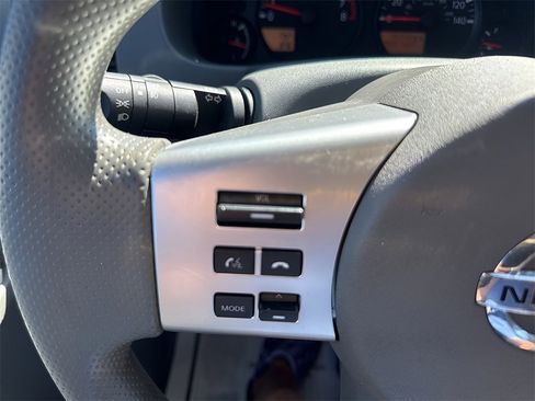 Used 2021 Nissan Frontier SV w/ Midnight Edition Floor Mats image 19