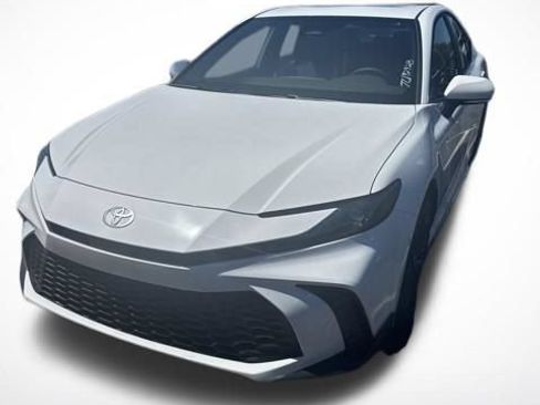 Used 2026 Toyota Camry Hybrid FWD image 2