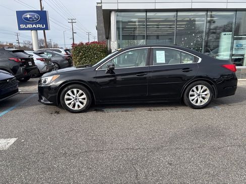 Used 2017 Subaru Legacy 2.5i Premium image 5