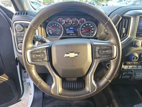 Used 2020 Chevrolet Silverado 1500 LT w/ Convenience Package image 15