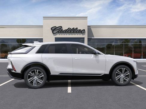 New 2025 Cadillac Lyriq Luxury image 5