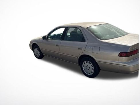 Used 1999 Toyota Camry LE image 16
