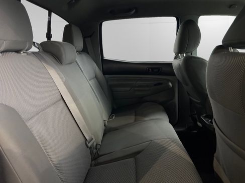 Used 2012 Toyota Tacoma PreRunner image 17