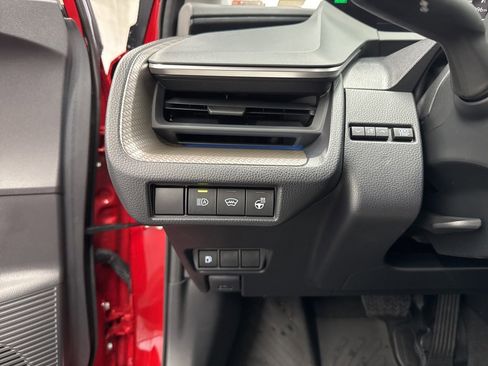 Certified 2024 Toyota Prius XLE image 33