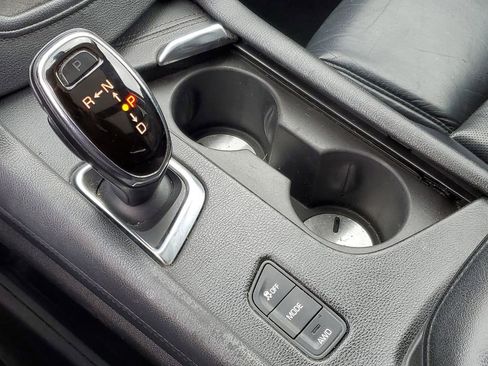 Used 2017 Cadillac XT5 Luxury w/ Driver Awareness Package image 18