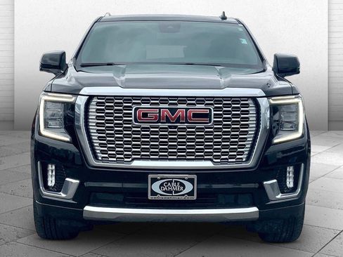 Used 2023 GMC Yukon XL Denali AWD/4WD image 2