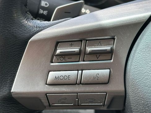 Used 2010 Subaru Legacy 2.5i Limited AWD/4WD image 27