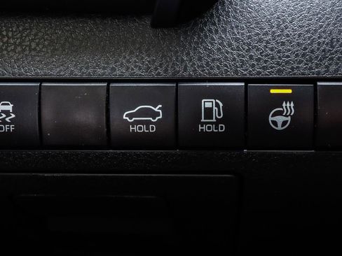 Used 2023 Toyota Camry SE image 14