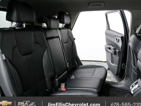 Used 2025 Kia Sorento S FWD image 20