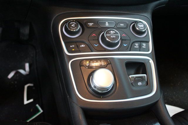 Used 2016 Chrysler 200 C w/ Quick Order Package 26P FWD image 20