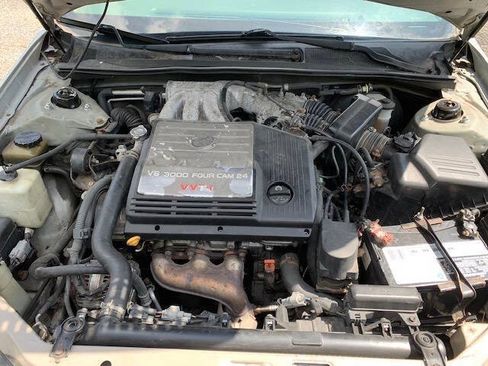 Used 2002 Toyota Avalon XL FWD image 3