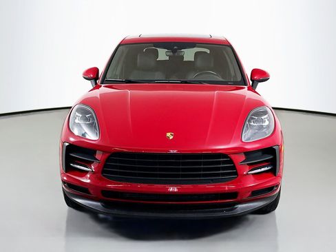 Certified 2020 Porsche Macan image 6