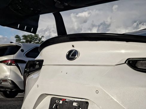 Used 2018 Lexus LC 500 Coupe w/ Touring Package RWD image 21