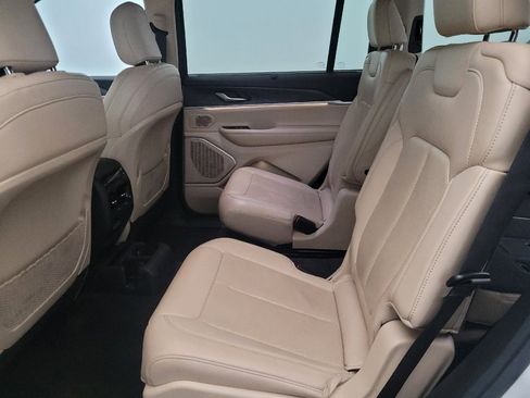 Used 2021 Jeep Grand Cherokee L Limited w/ Luxury Tech Group II image 18