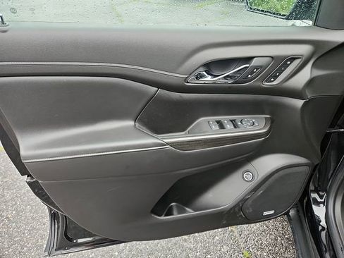 Certified 2019 GMC Acadia SLT AWD/4WD image 12