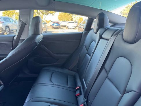 Used 2018 Tesla Model 3 Mid Range RWD image 15