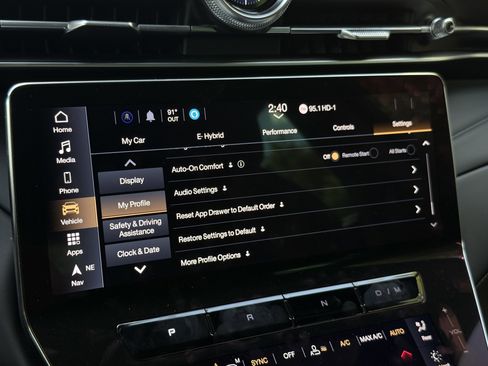 Certified 2025 Maserati Grecale Modena image 22