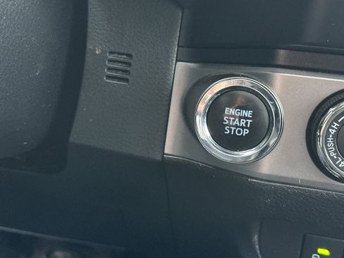 Used 2023 Toyota Tacoma Limited image 22